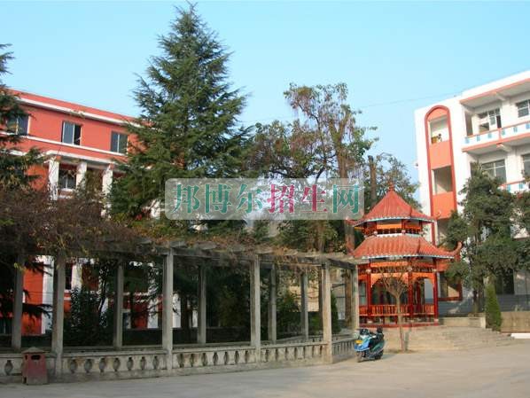 畢節(jié)地區(qū)財貿學校地址在哪里