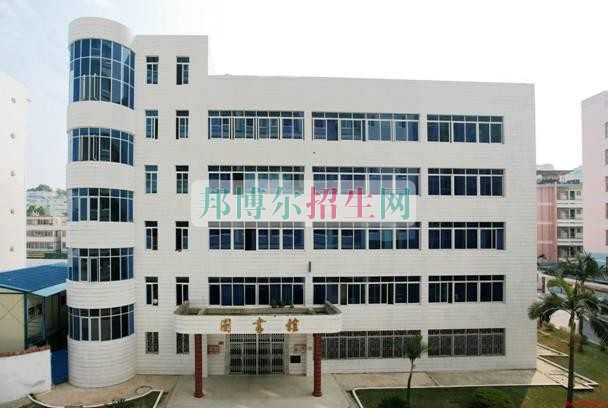 廣西經(jīng)貿(mào)職業(yè)技術學院招生辦聯(lián)系電話