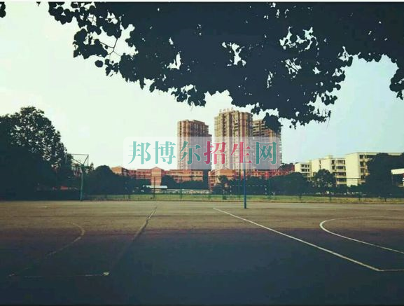 四川省信息通信學(xué)校2016年報(bào)名條件、招生對(duì)象
