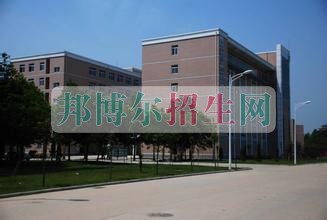 周口科技職業(yè)學(xué)院招生辦聯(lián)系電話(huà)