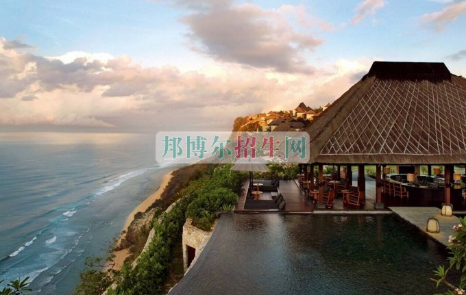 哪些環(huán)境藝術(shù)設(shè)計專業(yè)學校好