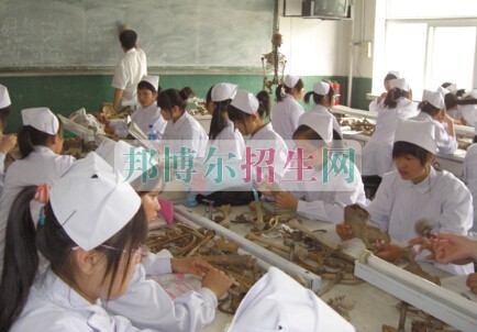 護(hù)理較好的大專(zhuān)學(xué)校