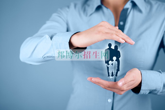 成都初中生讀保險實(shí)務(wù)好嗎