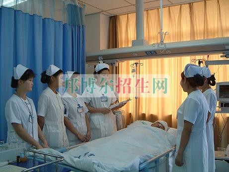 成都涉外護(hù)理大專(zhuān)有哪些