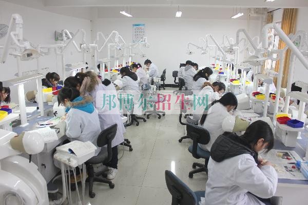 成都男生可以讀口腔醫(yī)學嗎