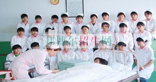 成都有哪些好的助產(chǎn)護理學校