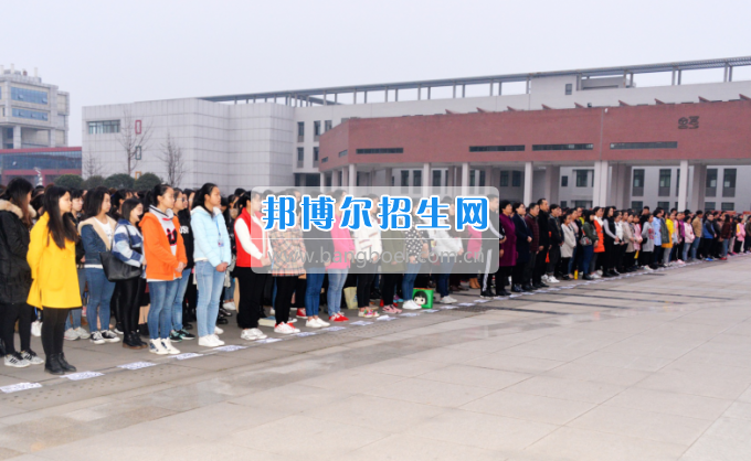 川南幼兒師范高等?？茖W(xué)校舉行新學(xué)期 “開學(xué)第一課”活動
