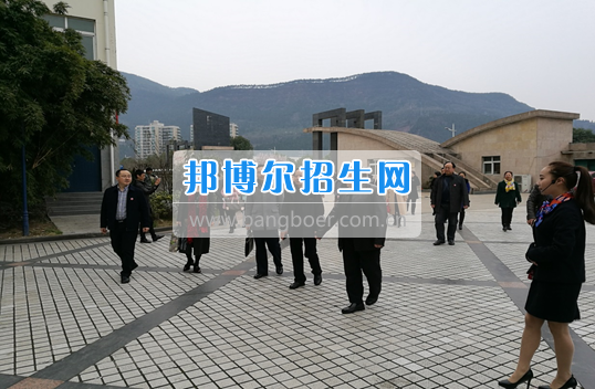 川南幼兒師范高等?？茖W校考察交流并巡查實習生情況