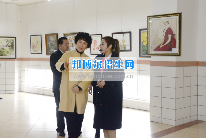 市委常委、宣傳部長(zhǎng)潘梅到川南幼兒師范高等?？茖W(xué)校調(diào)研思想政治工作