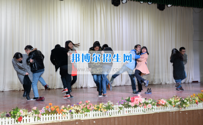 川南幼兒師范高等?？茖W(xué)校與內(nèi)江職業(yè)技術(shù)學(xué)校開展青年聯(lián)誼活動(dòng)
