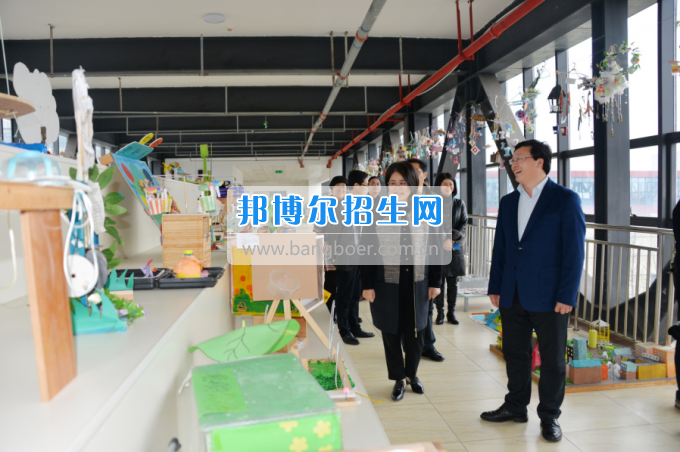 川南幼兒師范高等?？茖W校作“互聯(lián)網(wǎng)+教育”專題報告