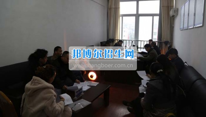 四川省古藺縣職業(yè)高級中學(xué)校集智匯力，全力推進(jìn)依法治校