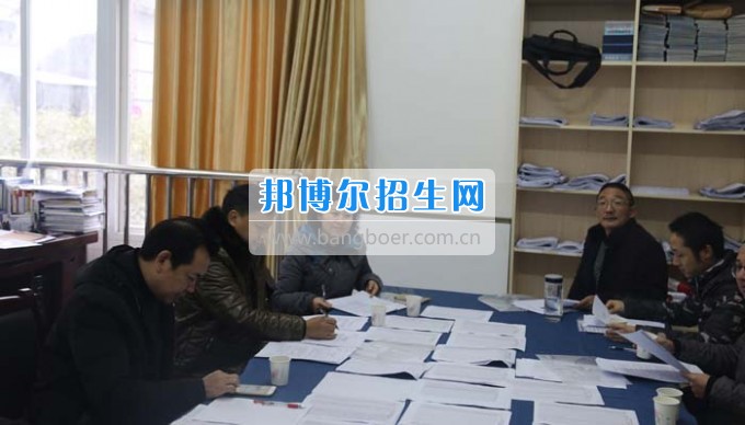 四川省古藺縣職業(yè)高級中學(xué)校集智匯力，全力推進(jìn)依法治校