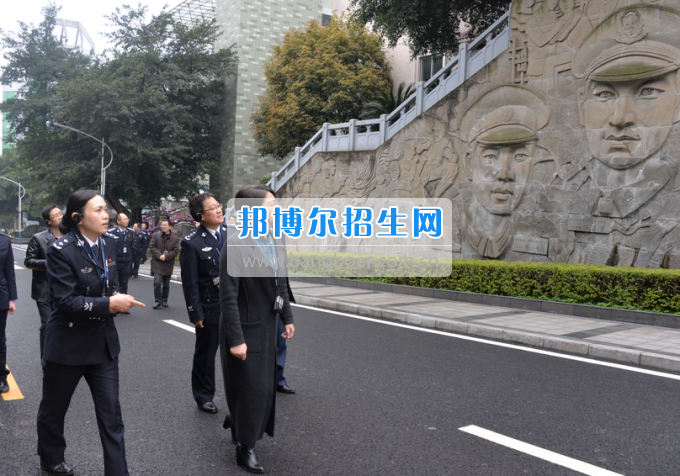 川南幼兒師范高等?？茖W(xué)校考察黨建工作