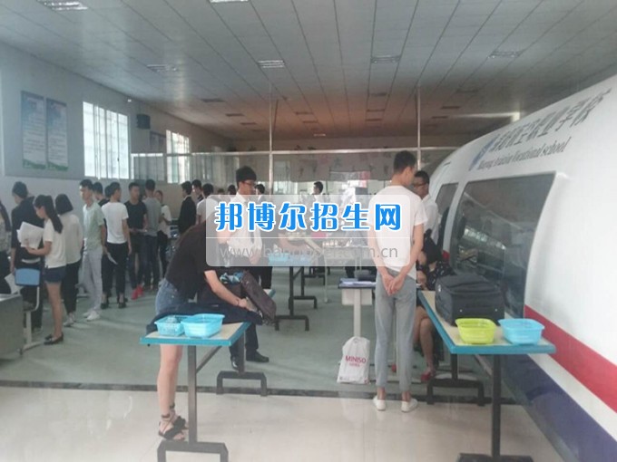 2017年春民航業(yè)特有工種職業(yè)技能鑒定在綿陽航空職業(yè)學(xué)校舉行。