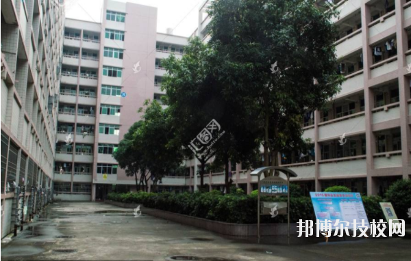 陜西石油化工學(xué)校怎么樣、好不好
