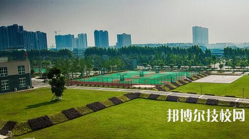 重慶城市建設(shè)技工學(xué)校2020年報(bào)名條件、招生要求、招生對(duì)象