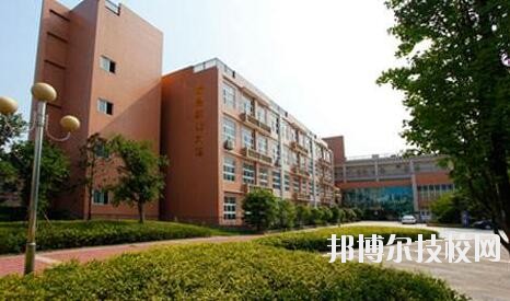 重慶北碚職業(yè)教育中心2020年報(bào)名條件、招生要求、招生對(duì)象