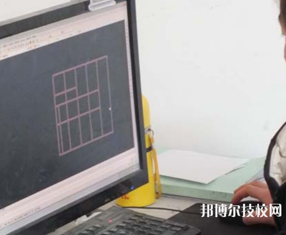 甘肅金城理工中等專業(yè)學(xué)校2020年學(xué)費(fèi)、收費(fèi)多少