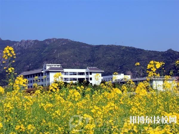 樂清市雁蕩山旅游學(xué)校2020年報名條件、招生要求、招生對象