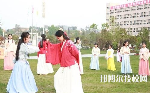 畢節(jié)衛(wèi)生學(xué)校2020年學(xué)費、收費多少