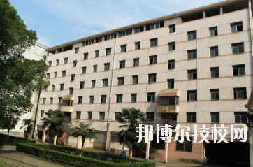 江西輕工業(yè)高級技工學(xué)校怎么樣、好不好