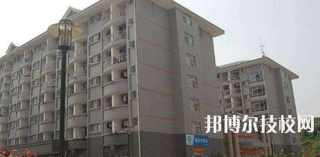 甘肅石化技師學院2020年學費、收費多少