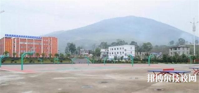 正安中等職業(yè)學(xué)校2020年報名條件、招生要求、招生對象