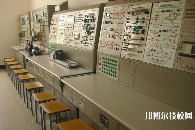 宜春工業(yè)學(xué)校2020年報(bào)名條件、招生要求、招生對(duì)象 