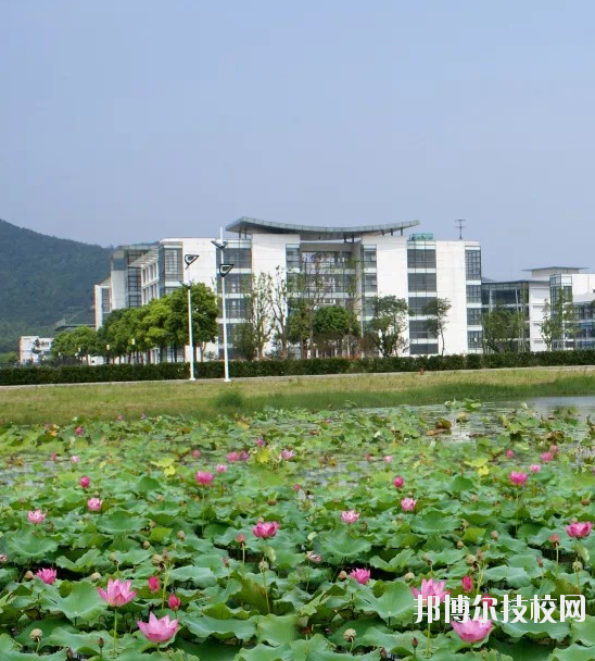 蘇州建設(shè)交通高等職業(yè)技術(shù)學(xué)校怎么樣、好不好