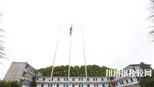 貴陽鐵路工程學(xué)校2020年報名條件、招生要求、招生對象