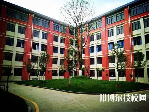 貴陽衛(wèi)生學(xué)校2020年報(bào)名條件、招生要求、招生對象