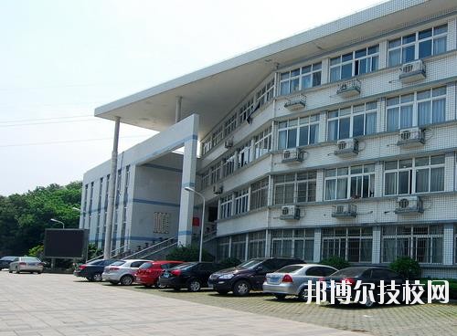 鄞州職業(yè)高級中學2020年報名條件、招生要求、招生對象