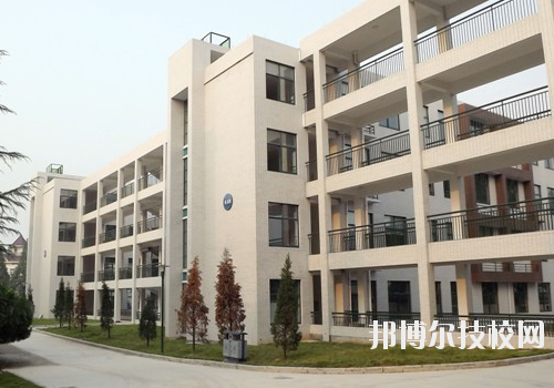 建德工業(yè)技術(shù)學校2020年報名條件、招生要求、招生對象