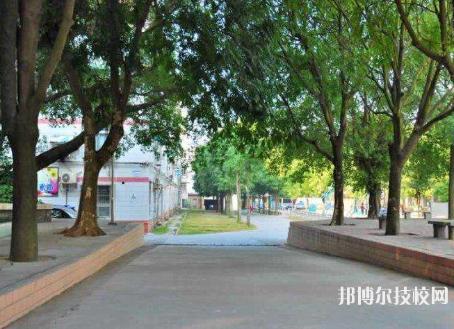 重慶公共交通技工學(xué)校2020年報(bào)名條件、招生要求、招生對(duì)象