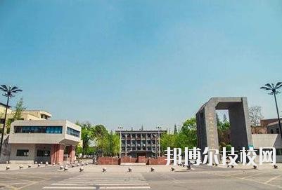 四川現(xiàn)代科技職業(yè)學(xué)校2020年報名條件、招生要求、招生對象