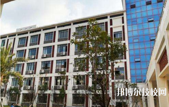 江西井岡山經(jīng)貿(mào)學(xué)校2020年報(bào)名條件、招生要求、招生對(duì)象