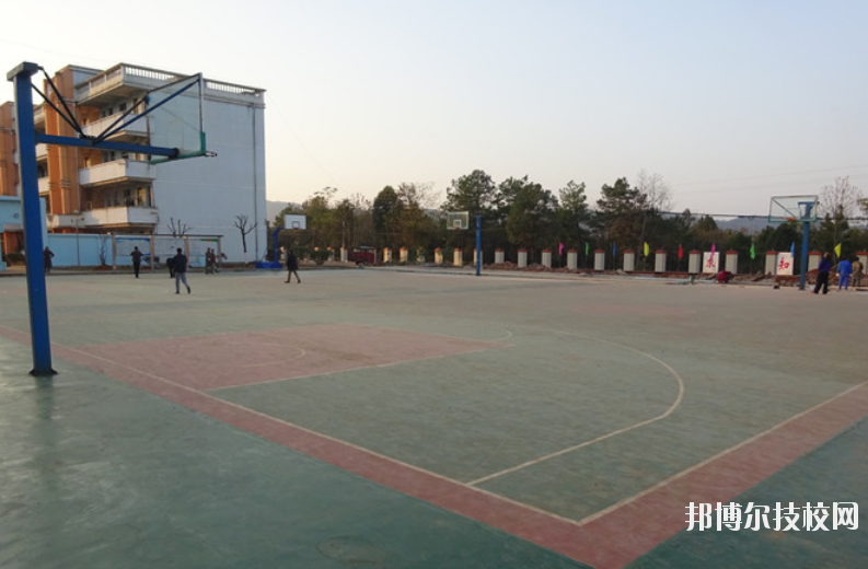 泰和中等專業(yè)學校2020年報名條件、招生要求、招生對象 