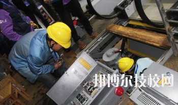 武威信息工程學(xué)校2020年學(xué)費(fèi)、收費(fèi)多少