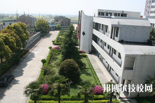 泰州博日電腦技術(shù)學(xué)校2020年報(bào)名條件、招生要求、招生對(duì)象