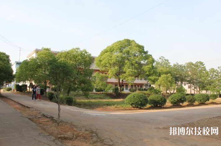 玉山職業(yè)中等專業(yè)學校2020年招生辦聯系電話 