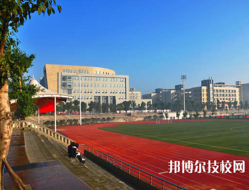 重慶渝中高級職業(yè)學(xué)校2020年報(bào)名條件、招生要求、招生對象