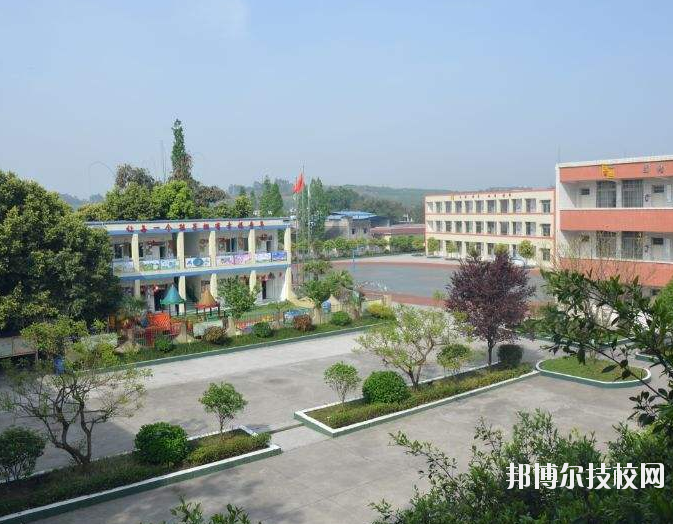 重慶巴南職業(yè)教育中心學校怎么樣、好不好