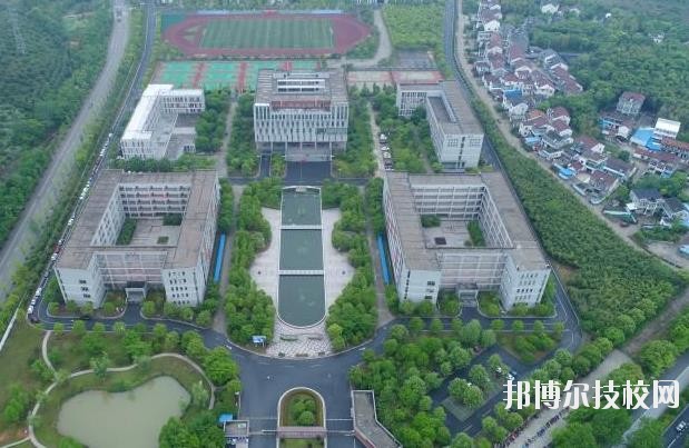 長興技師學(xué)院2020年報名條件、招生要求、招生對象
