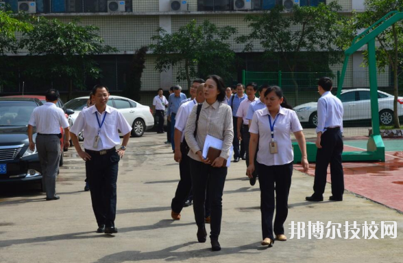 重慶渝北區(qū)竟成中學(xué)校2020年報(bào)名條件、招生要求、招生對(duì)象