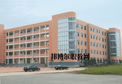 祿勸職業(yè)高級中學(xué)2020年報(bào)名條件、招生要求、招生對象