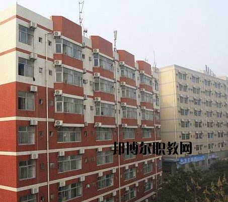 重慶機(jī)電工業(yè)學(xué)校2020年報(bào)名條件、招生要求、招生對(duì)象
