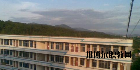 百色工程職業(yè)技術(shù)學(xué)校2020年報(bào)名條件、招生要求、招生對(duì)象