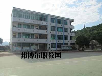 貴州羅甸中等職業(yè)學(xué)校2020年報(bào)名條件、招生要求、招生對(duì)象