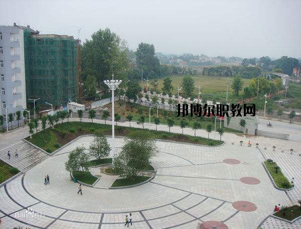 來鳳中等職業(yè)技術(shù)學(xué)校怎么樣、好不好